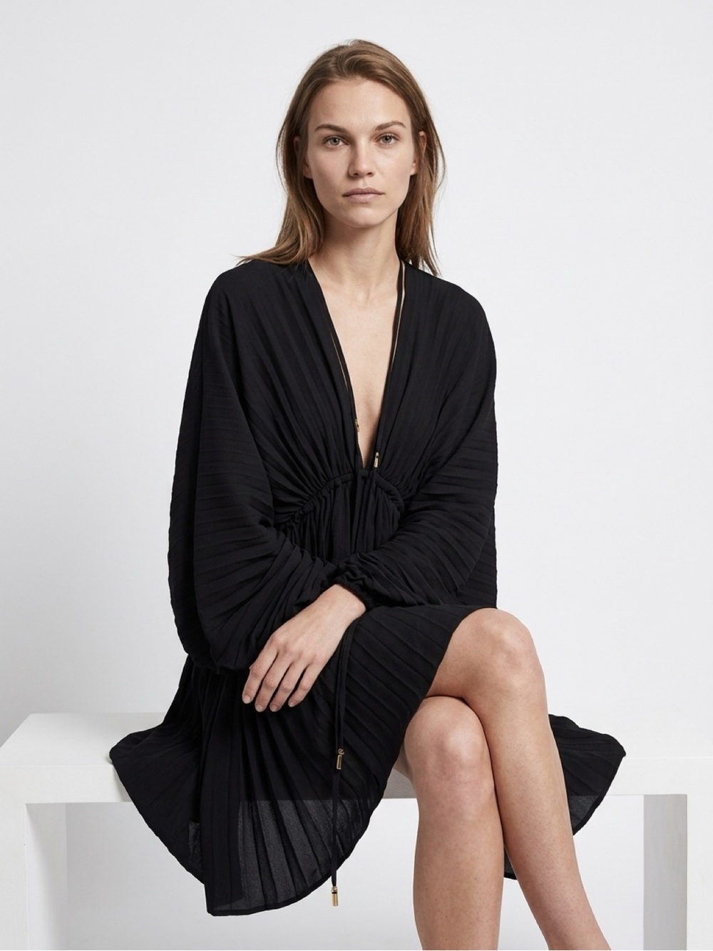 Free People Black Pleated Double V-Neck Size L NWT